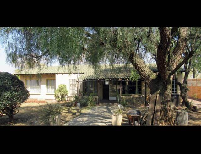 3 BEDROOM HOUSE FOR SALE IN MAYBERRY PARK